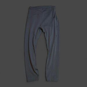 Lululemon Women 6 grey leggings #yoga #activewear #leggings